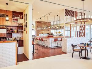 Pullman Dubai Jumeirah Lakes Towers - Hotel And Residence,Dubai Marina>>Dubai,5 star