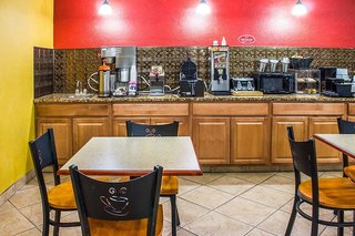 Econo Lodge Inn & Suites,Iowa>>Atlantic,2 star