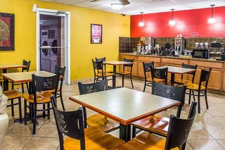 Econo Lodge Inn & Suites,Iowa>>Atlantic,2 star