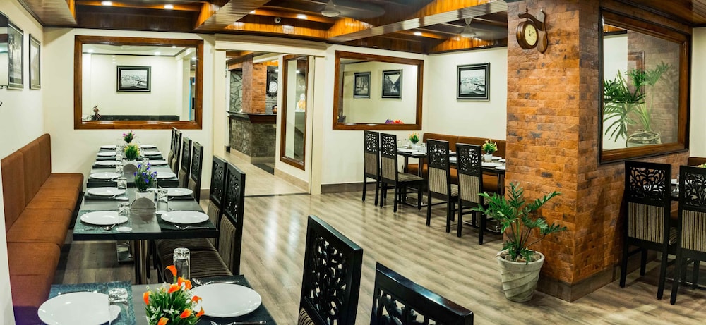 hotel tin tin boutique bijanbari