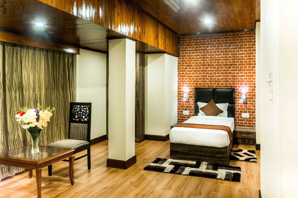 hotel tin tin boutique bijanbari