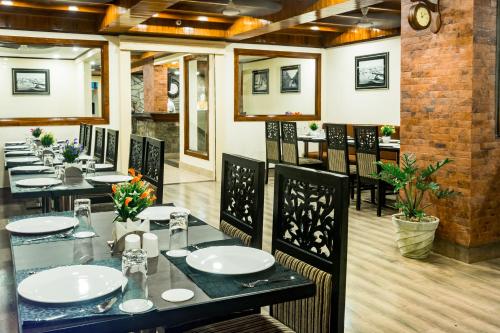 hotel tin tin boutique bijanbari