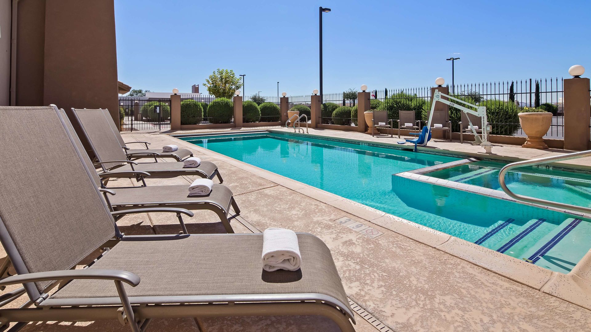 best western douglas inn and suites