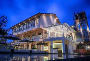 Green Forest Resort & Wedding Bandung,Lembang>>Bandung,4 star