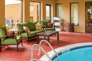Holiday Inn Express Lewisburg/New Columbia By Ihg,New Columbia>>Lycoming County,3 star