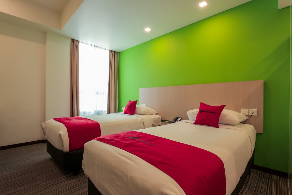 reddoorz premium balestier