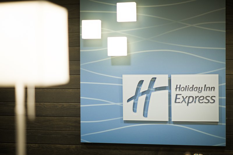 holiday inn express and suites madison central by ihg