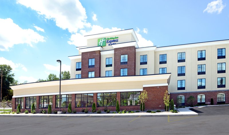 Holiday Inn Express & Suites Geneva Finger Lakes