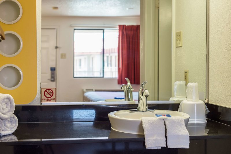 motel 6 mesquite tx rodeo convention ctr