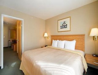 Days Inn & Suites By Wyndham Thunder Bay,Ontario>>Thunder Bay,3 star