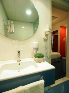Grand Park Hotel Jerusalem,Tel Aviv>>Jerusalem,3 star