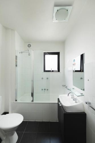 comfort hotel east melbourne