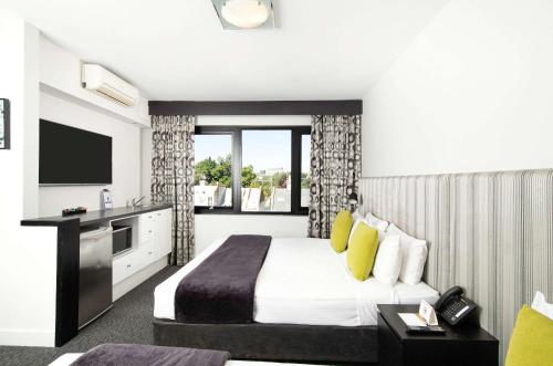 comfort hotel east melbourne