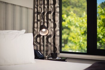 comfort hotel east melbourne