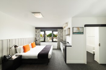 comfort hotel east melbourne