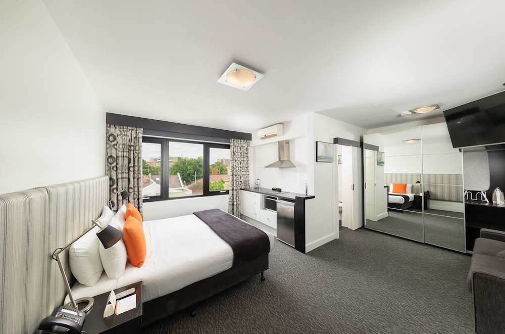 comfort hotel east melbourne
