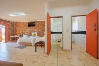 airport bird and game lodge