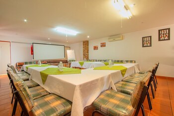 airport bird and game lodge