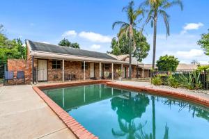 Greensborough Motel,Greensborough>>East Melbourne,2 star