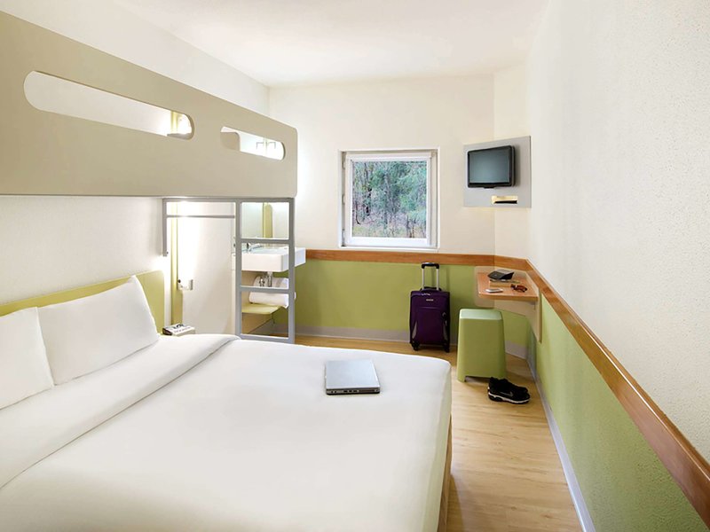 ibis budget dandenong