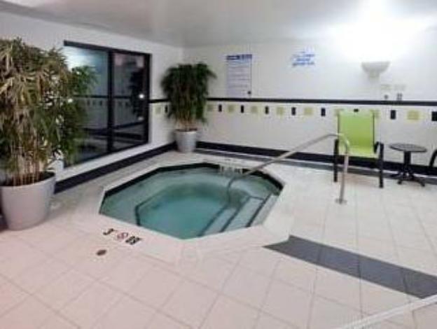 fairfield inn and suites by marriott charlotte matthews