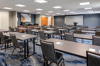 fairfield inn and suites by marriott charlotte matthews