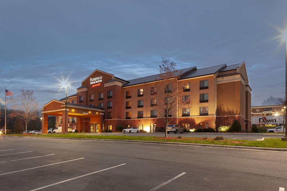 fairfield inn and suites by marriott charlotte matthews
