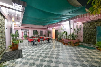 hotel jaisingh palace