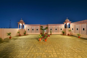 hotel jaisingh palace