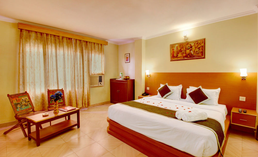 hotel jaisingh palace