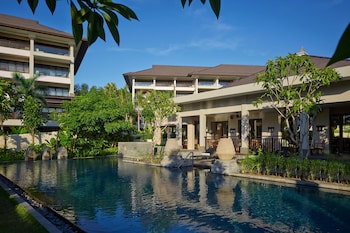 the ritz carlton bali