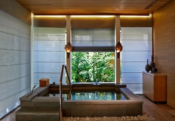 the ritz carlton bali