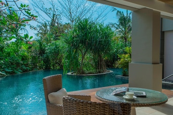 the ritz carlton bali