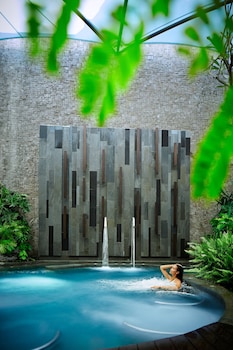 the ritz carlton bali