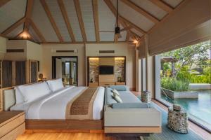 the ritz carlton bali
