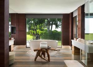 the ritz carlton bali