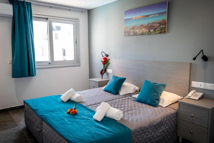 a maos hotel apartments