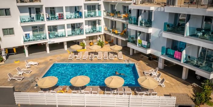 a maos hotel apartments