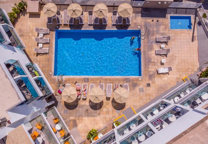 a maos hotel apartments