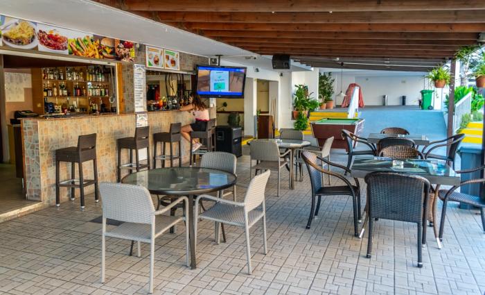 a maos hotel apartments