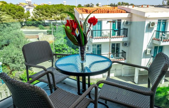 a maos hotel apartments