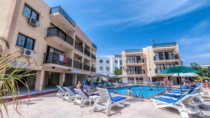 a maos hotel apartments