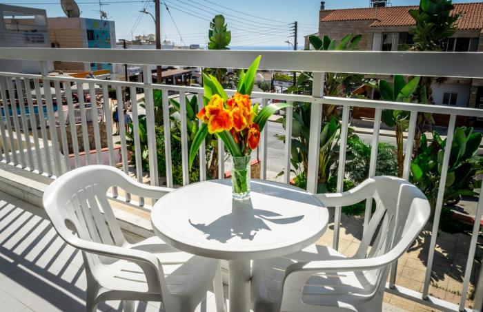 a maos hotel apartments