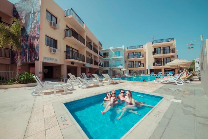 a maos hotel apartments