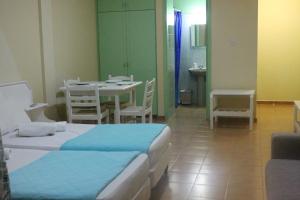 a maos hotel apartments