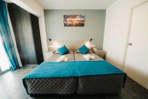 a maos hotel apartments
