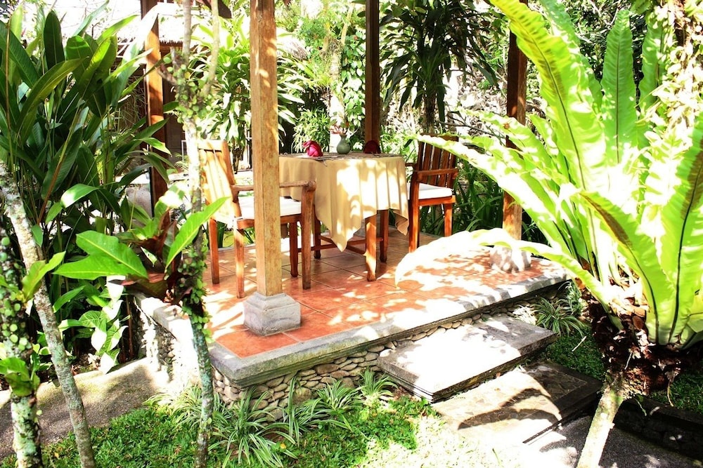 nefatari exclusive villas