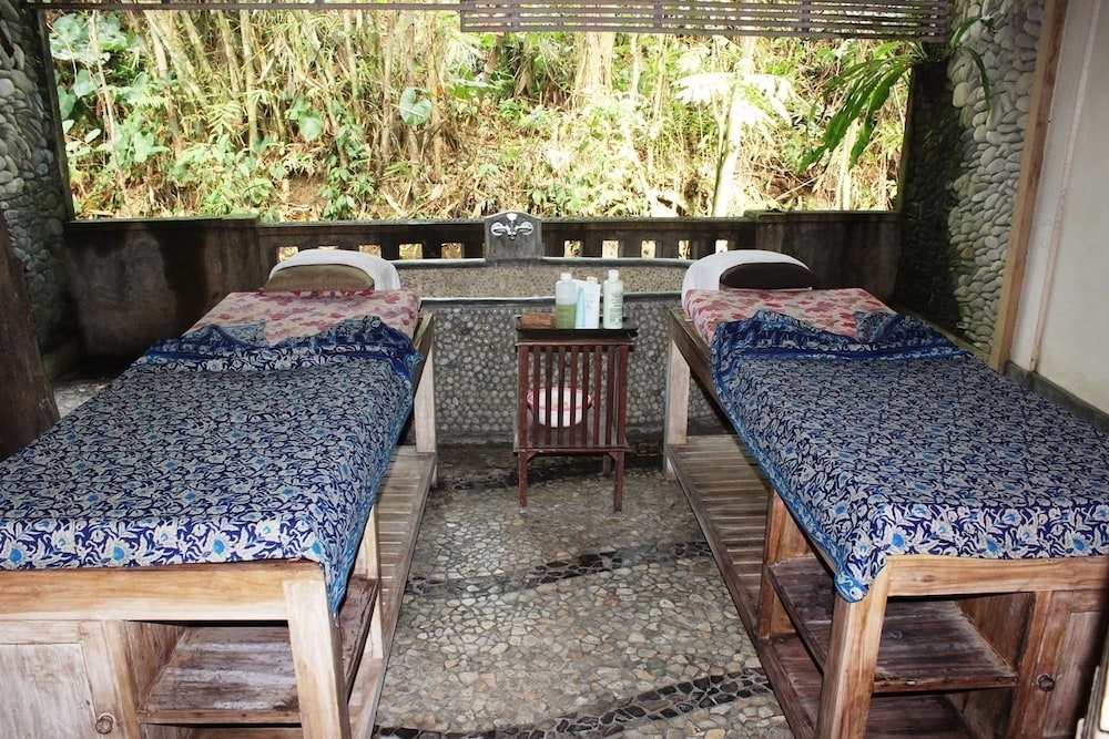 nefatari exclusive villas