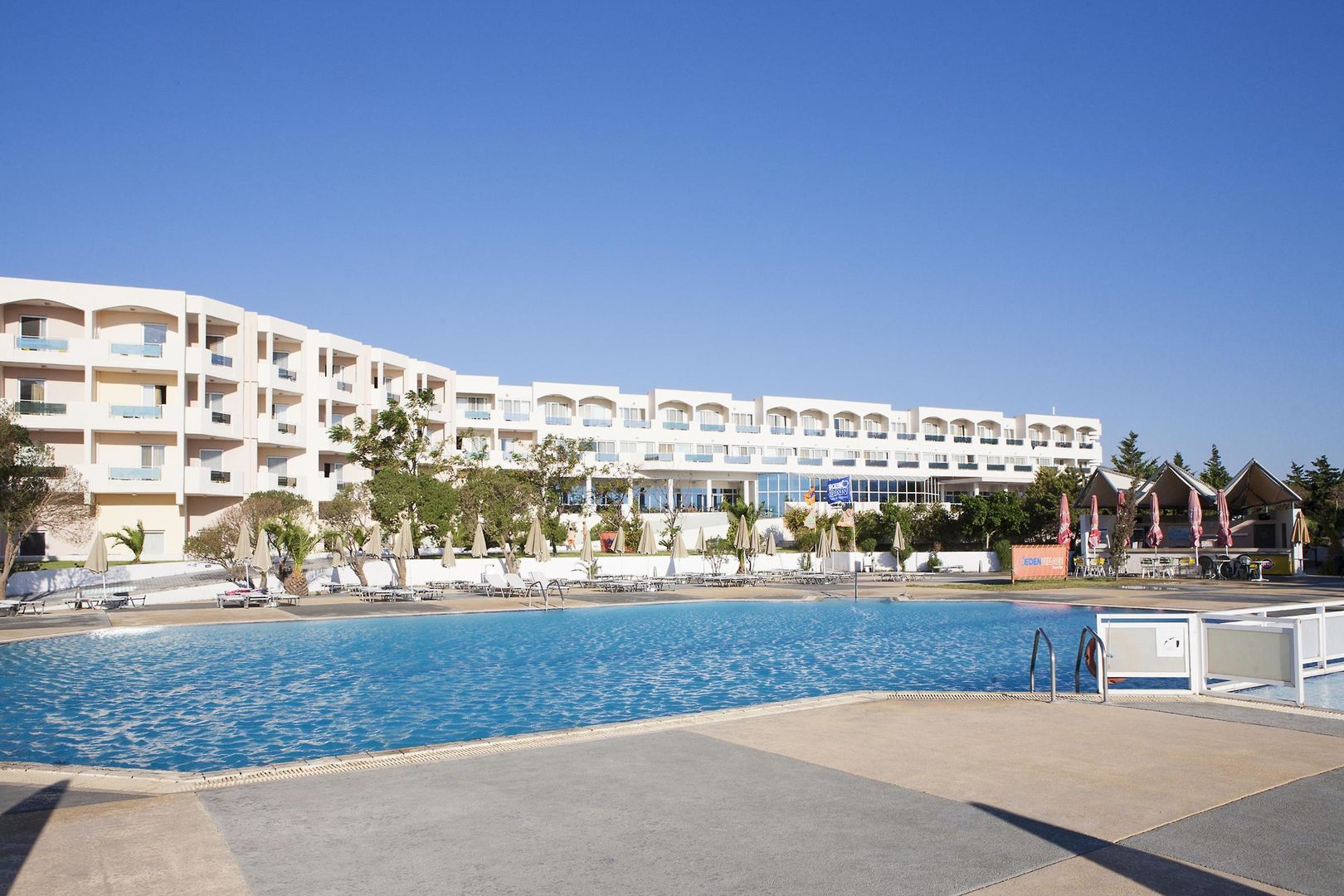 sovereign beach hotel all inclusive
