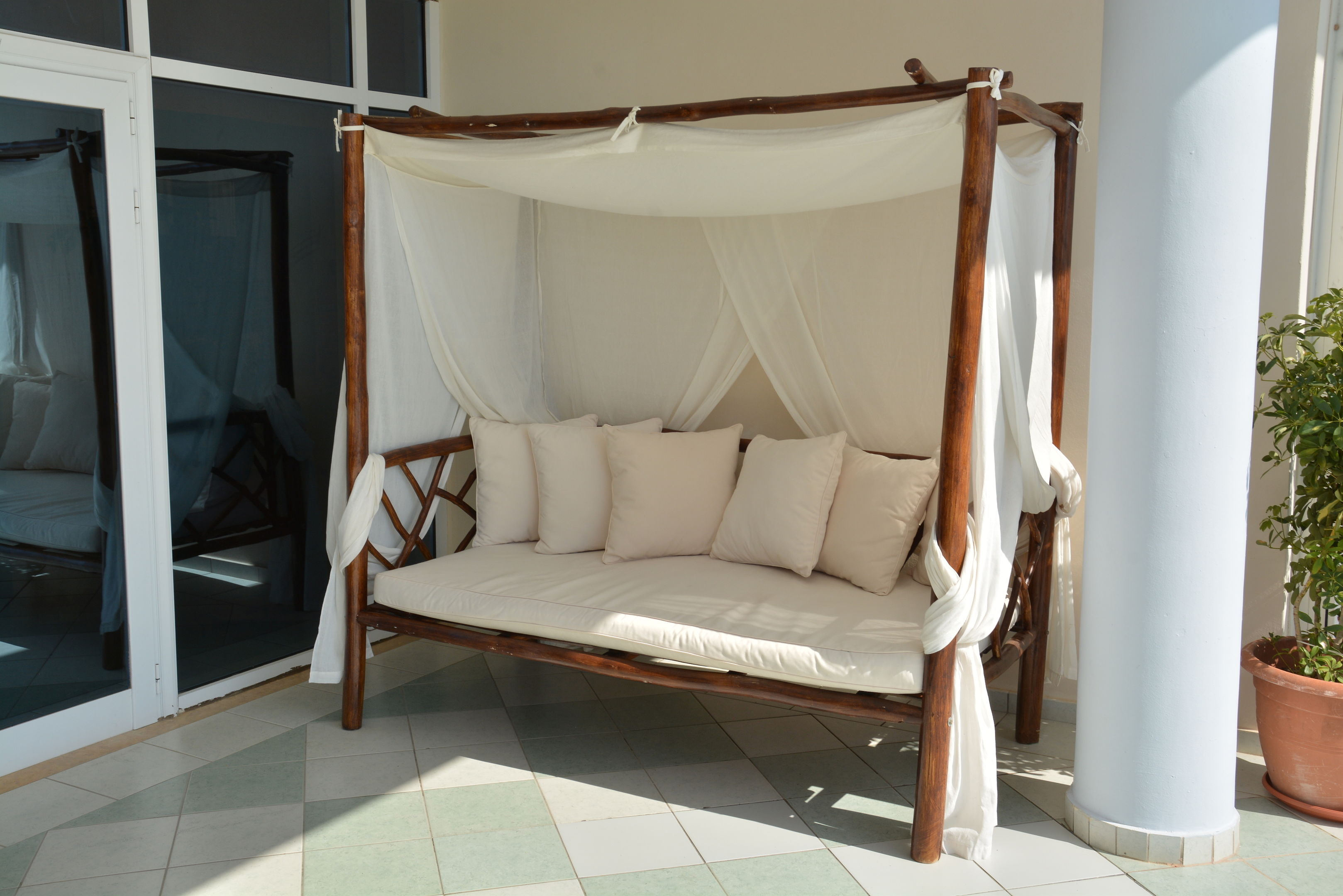 sovereign beach hotel all inclusive